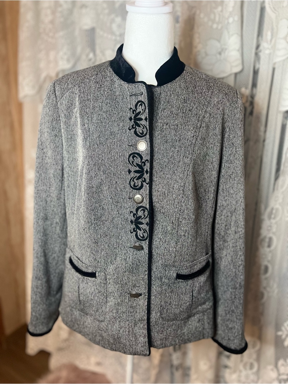 TanJay Gray Tweed Jacket with Black Velvet Trim and Embroidered Front 10P